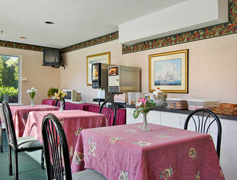 Days Inn & Suites By Wyndham Groton Near The Casinos Restaurant foto